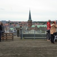 3. Tag-in-terrasser: LOKALHISTORIE FRA SKYLINE (Byens arv)</br>Gæster / Visitors