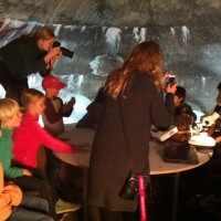 Kulturbunker 2013</br>Bunkeren ved Læssøesgade Skole, med Naturhistorisk Museum og Morten DD underviser børn - Foto Annette Damgaard